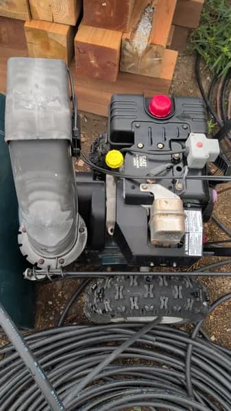 Craftsman 9.0/28 Electric Start Powered Steering Snow Blower, detail view