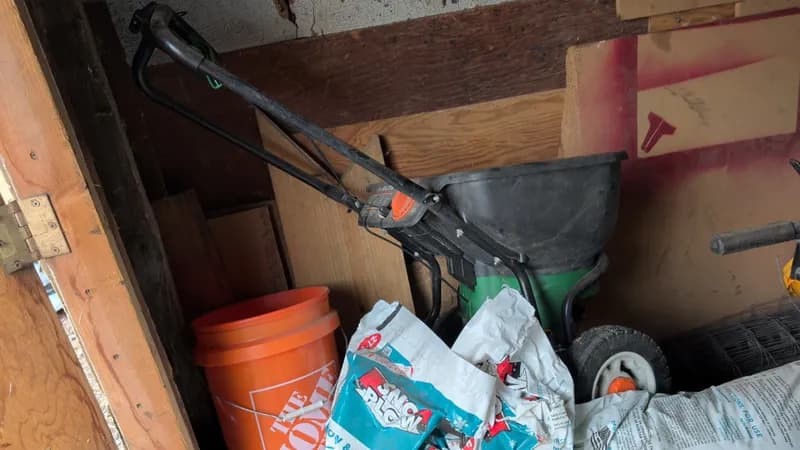 Elite Snow Thrower, primary view